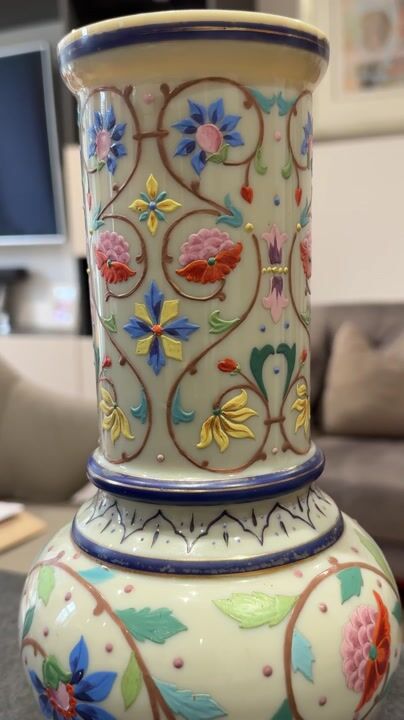 Film of Large Thomas Webb Antique Moroccan Tapestry Vase 31.25cm
