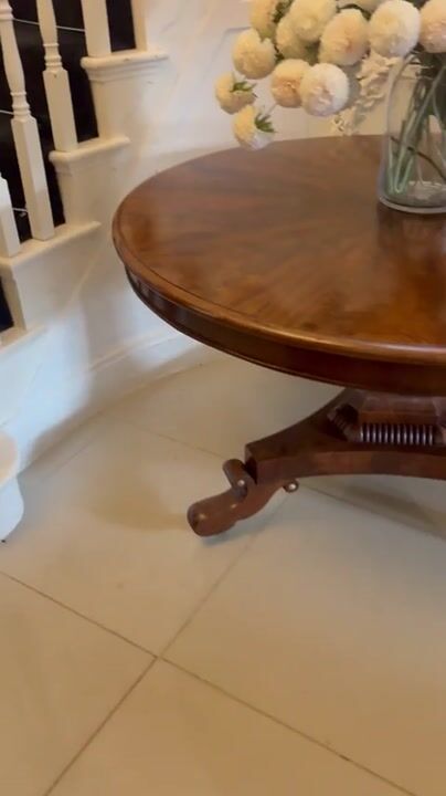 Film of Antique Regency Figured Mahogany 6 Seater Circular Tilt-top Dining Centre Table