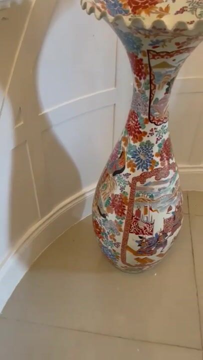 Film of Large Antique 19th Century Quality Japanese Imari Floor Standing Vase
