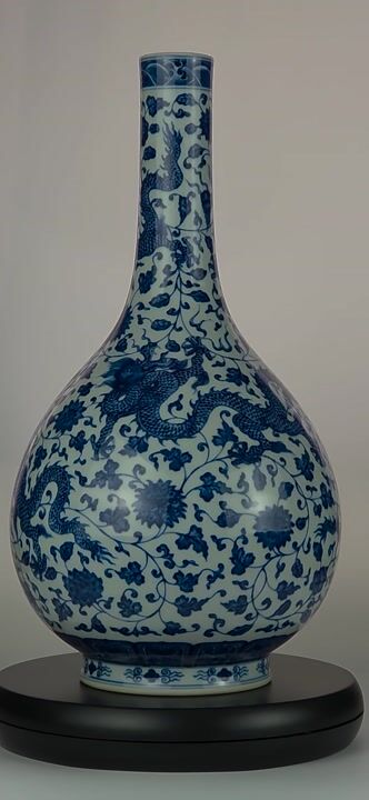 Film of A Magnificent and Large Chinese Blue and White 'Five-clawed Dragon' Bottle Vase (Yuhuchunping)