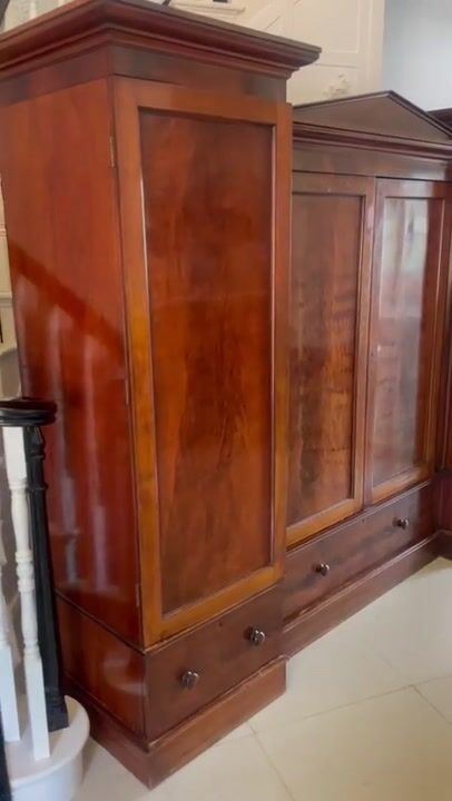 Film of Outstanding Quality Large Victorian Antique Figured Mahogany Four Door Wardrobe