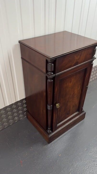 Film of Antique Rare Regency Mahogany Plate-warmer Pedestal Attributed to Gillows