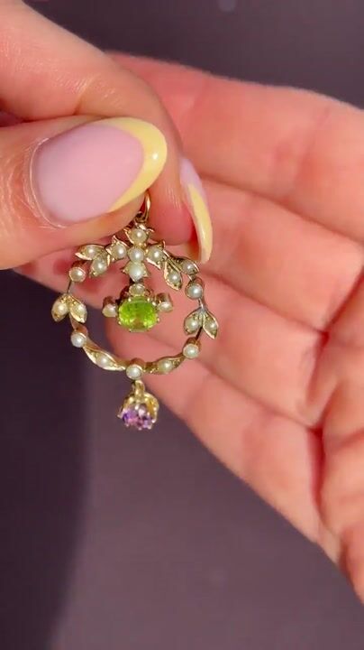Film of Antique Edwardian Amethyst Peridot and Pearl Lavalier 15ct Gold Pendant | Suffragette