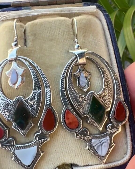 Film of Victorian Scottish Agate Sterling Silver Pendant Earrings