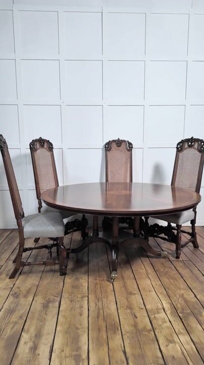 Film of Regency Revival Brass-inlaid Flame Mahogany Circular Dining Table