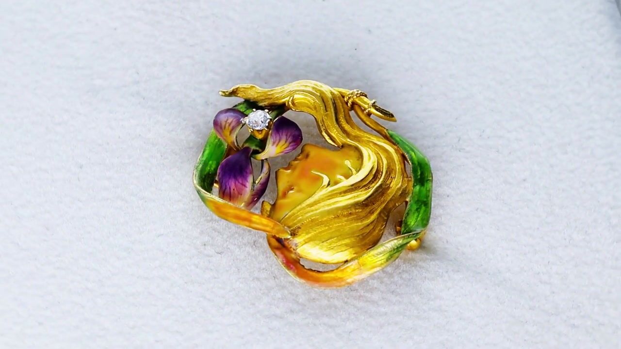 Film of Antique Art Nouveau Diamond Enamel and 18ct Yellow Gold Brooch Circa 1910