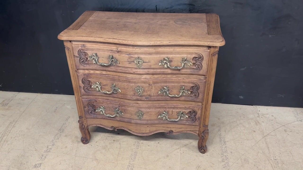 Film of French Bleached Oak Chest of Drawers