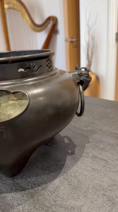 Film of Large Antique Oriental Dark Bronze Tripod Vessel/censer or Traditional Tea Brazier (Furo) 41cm