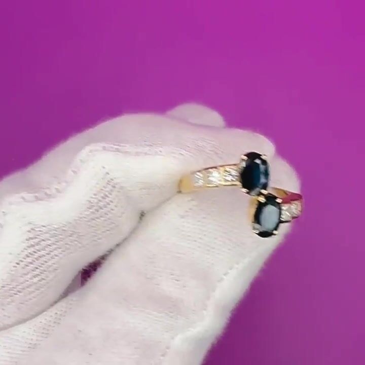 Film of 18ct Gold Double Oval Cut Sapphire & Princess Cut Diamond 1.20ct Cluster Ring