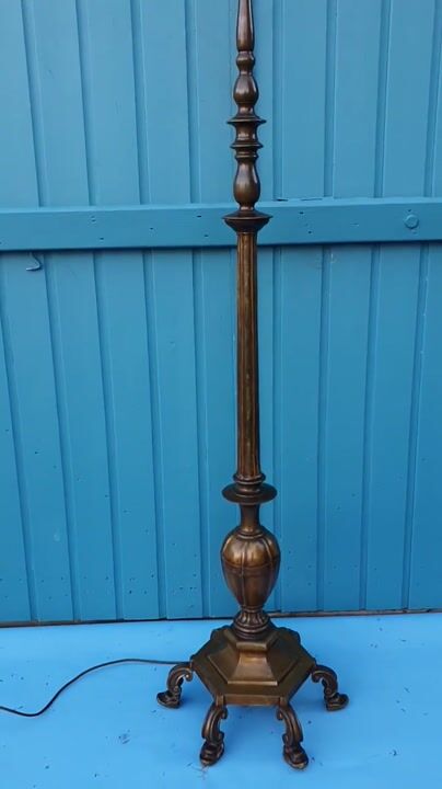 Film of Antique Bronze Standard Floor Lamp – 18"