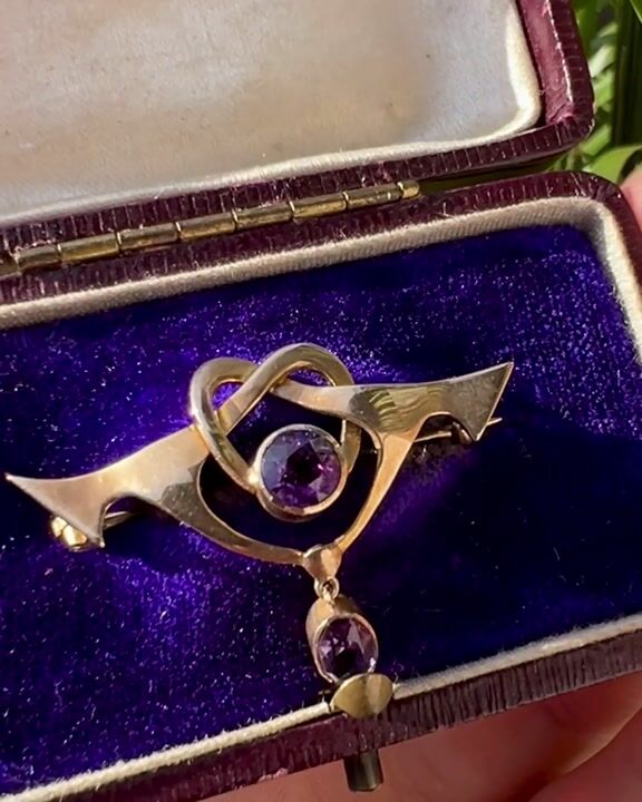 Film of Boxed Art Nouveau Edwardian 9ct Gold Amethyst Brooch by Deakin & Francis