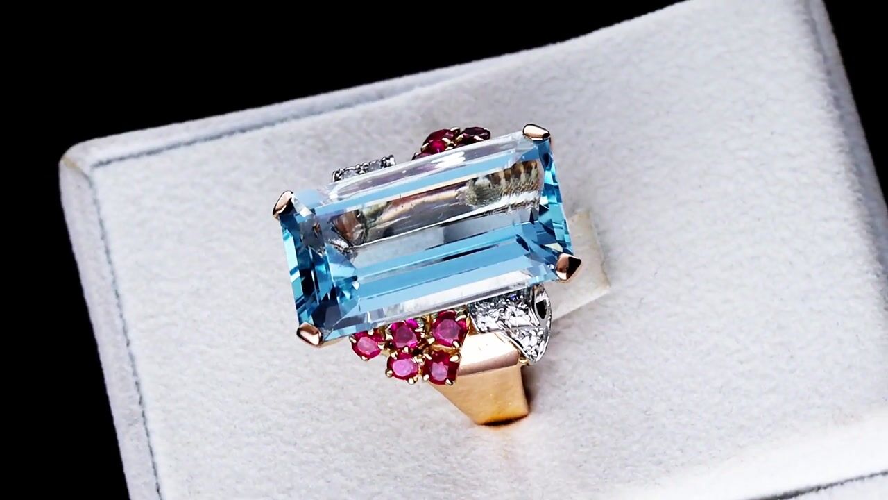 Film of Vintage 23.20ct Aquamarine 0.60ct Ruby and 0.10ct Diamond 14ct Rose Gold Ring Circa 1945