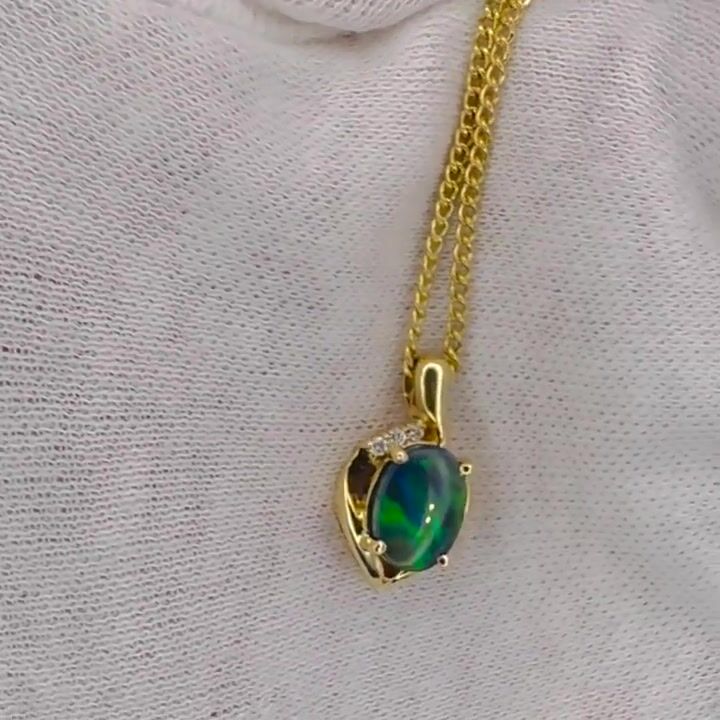 Film of 18ct Gold Black Opal and Diamond Cluster Pendant Necklace Heavy 8.5g